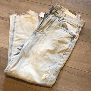 NWT American Eagle Mom Jeans Extra Short